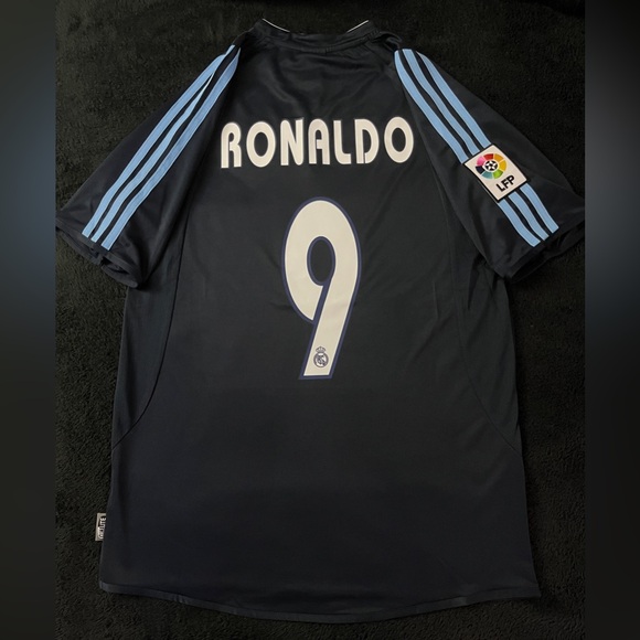 Maglia retrò Real Madrid nera 2009-2010 Ronaldo ant